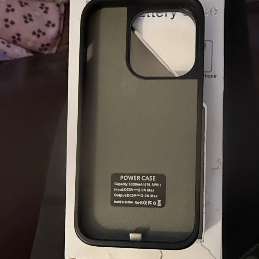 NEW in Box Black Charging Case for iPhone 15 Pro C plug